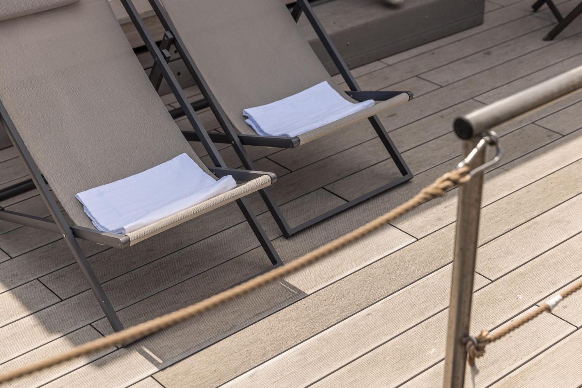 Отель Marina Del Gargano Houseboat Манфредония Экстерьер фото